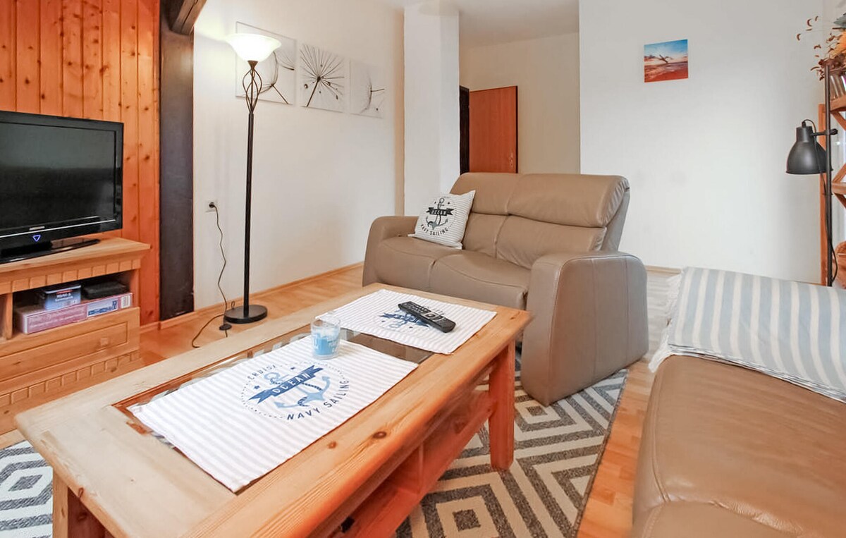 Lovely apartment in Mirow OT Schwarz with WiFi