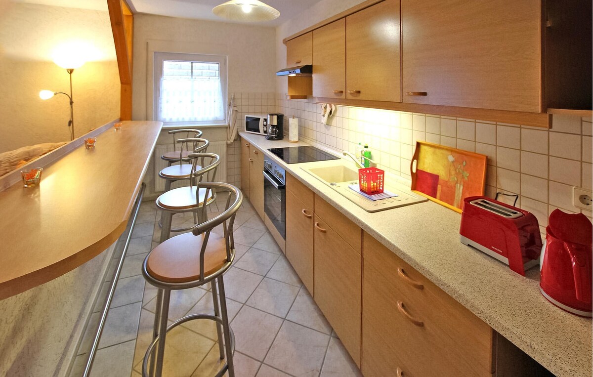 Awesome apartment in Groß Plasten with kitchen