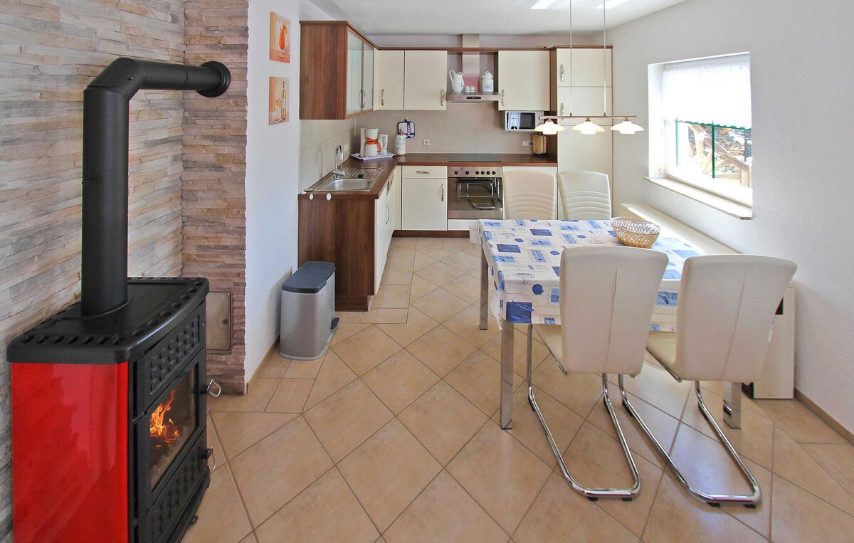 2 bedroom cozy home in Saal