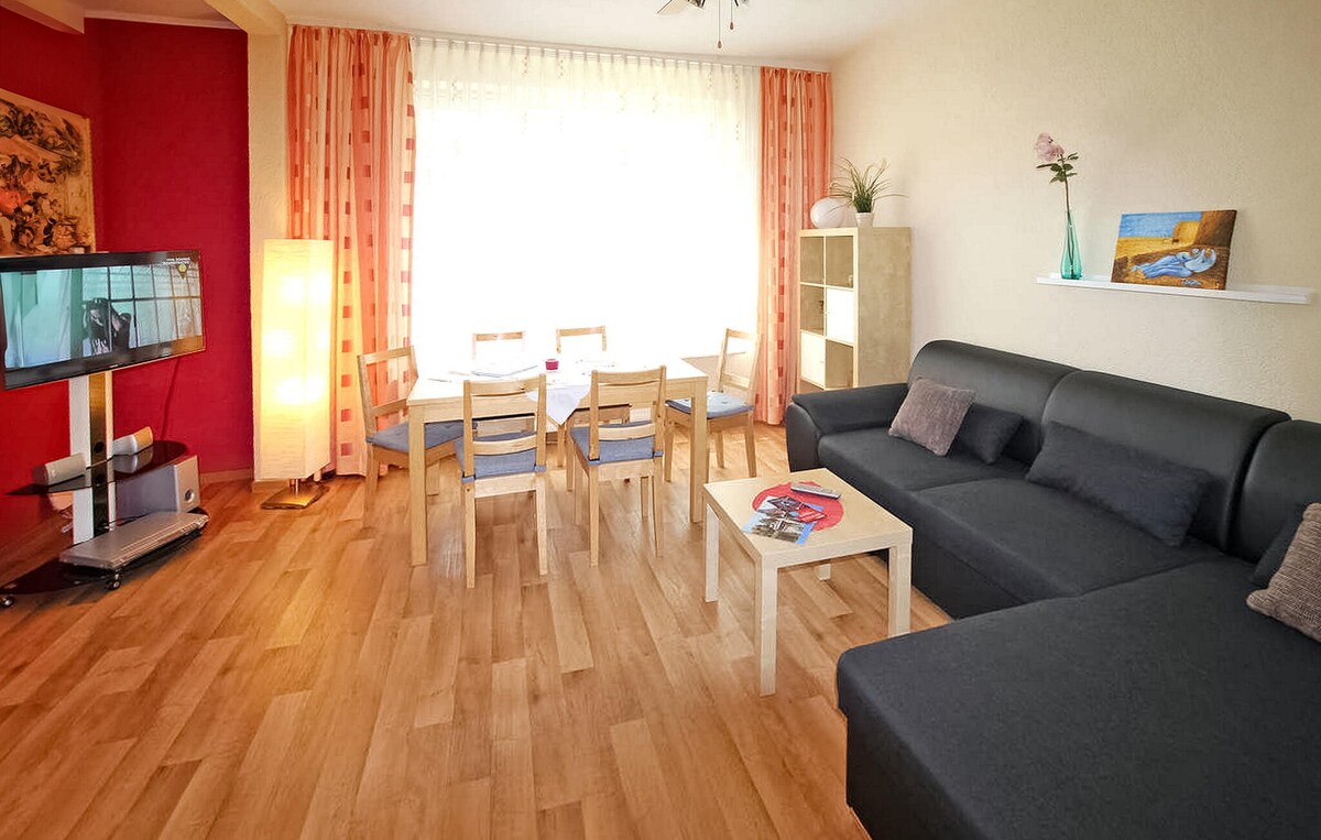 Awesome apartment in Waren (Müritz) with kitchen