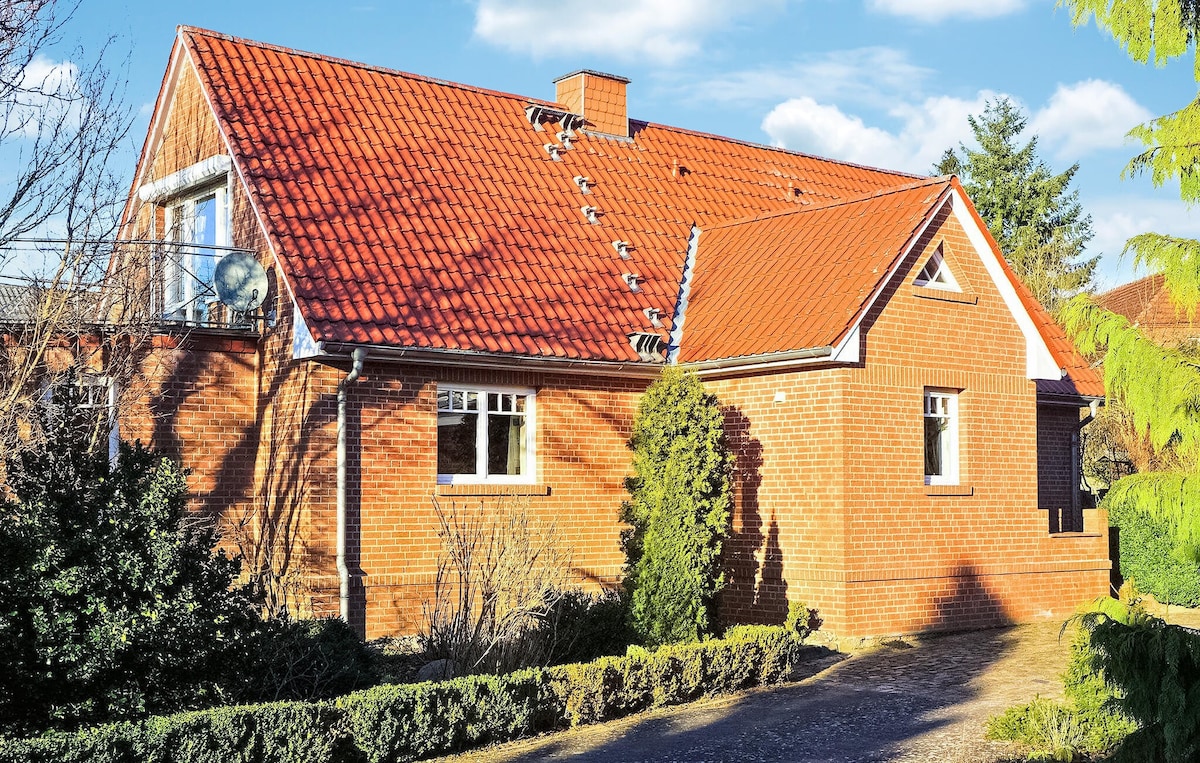 2 bedroom beautiful home in Wokuhl-Dabelow