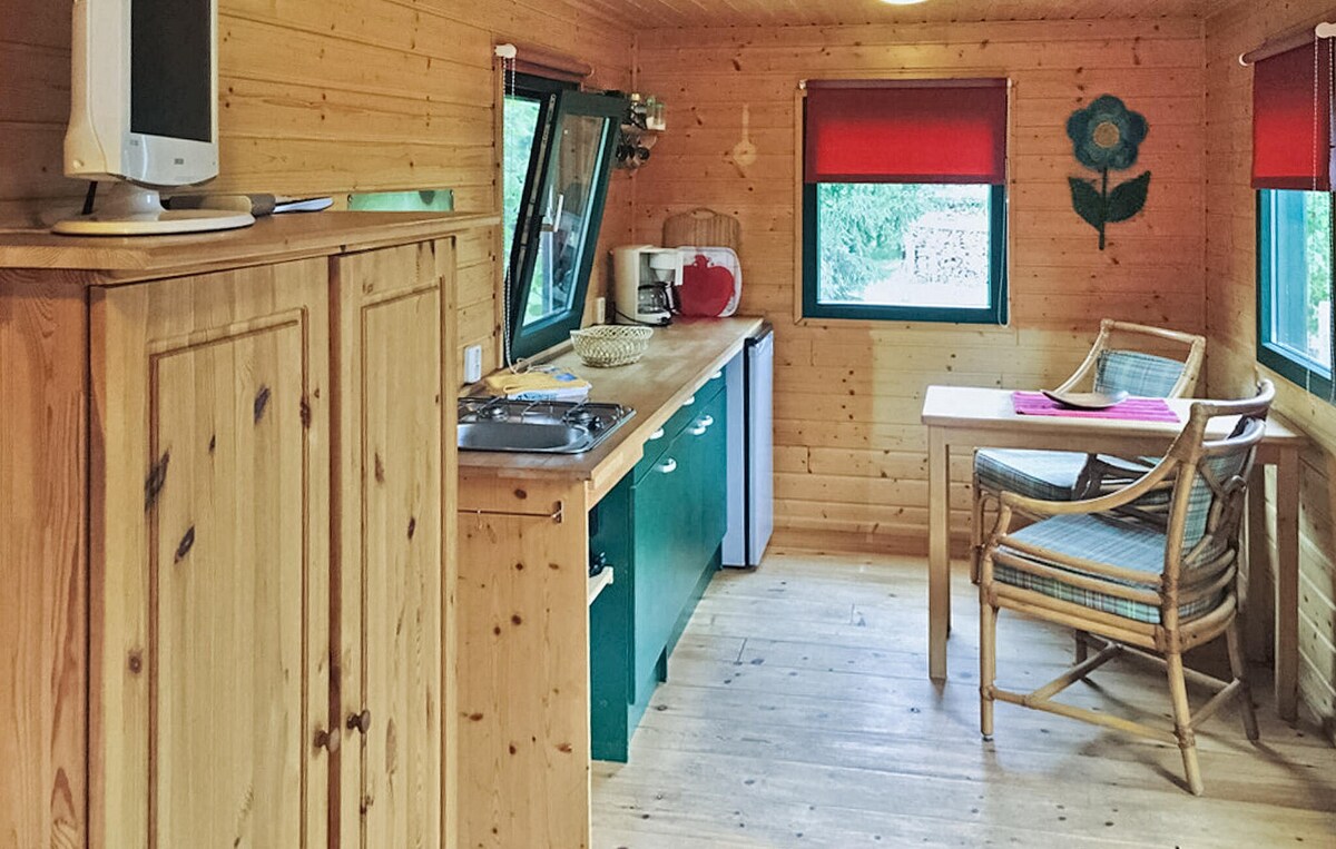 1 bedroom cozy (sta)caravan in Warthe