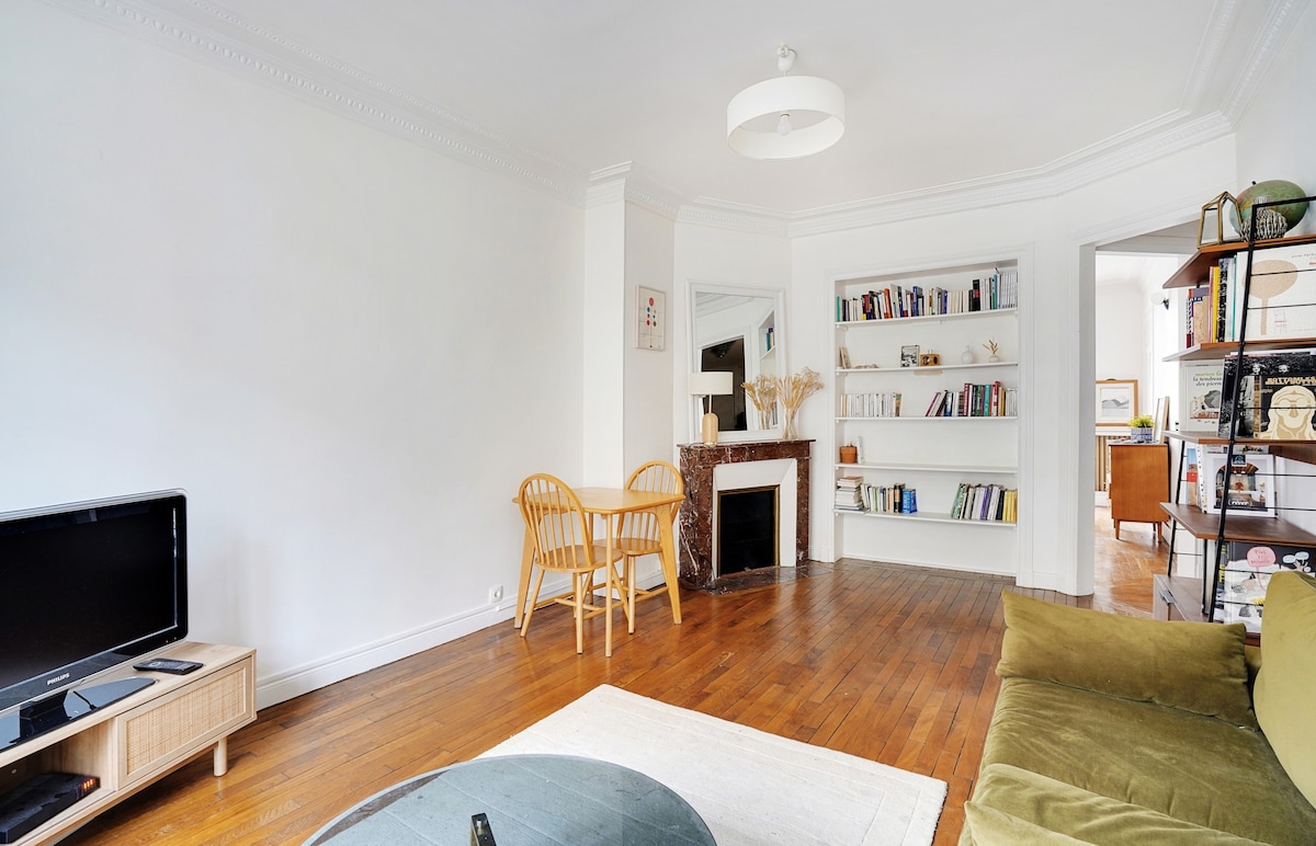 Buttes Chaumont charming apartment for 4 people