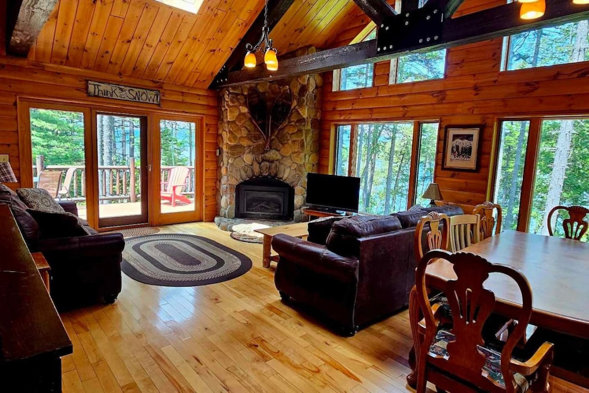 Loon Lodge on Wilson Pond- *Secluded Waterfront*