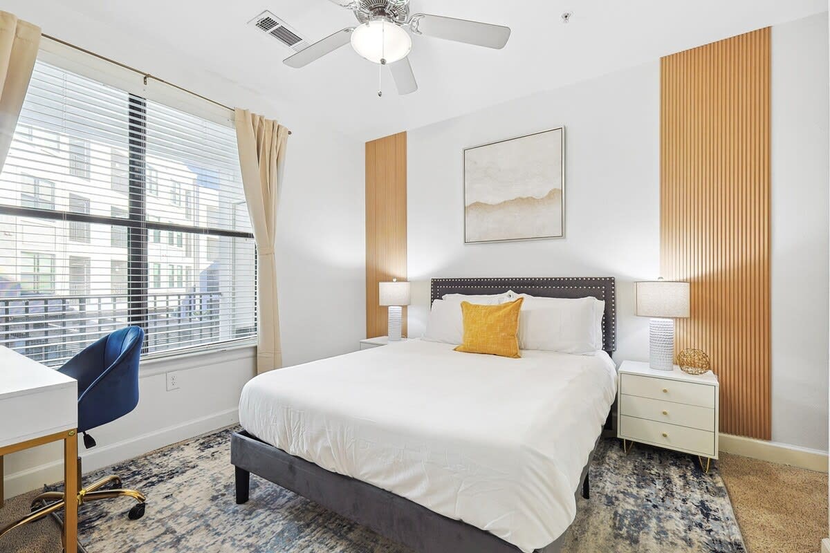 Remodeled Luxe 1B near Legacy West | Fast Wi-Fi, G