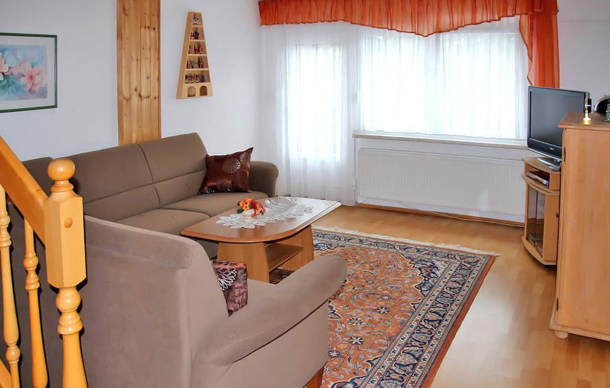 2 bedroom beautiful home in Bärenstein