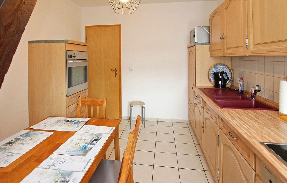 Lovely apartment in Eggesin with kitchen