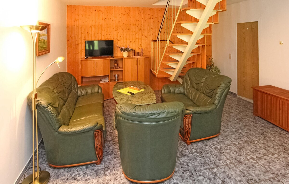 Pet friendly apartment in Blankensee with kitchen