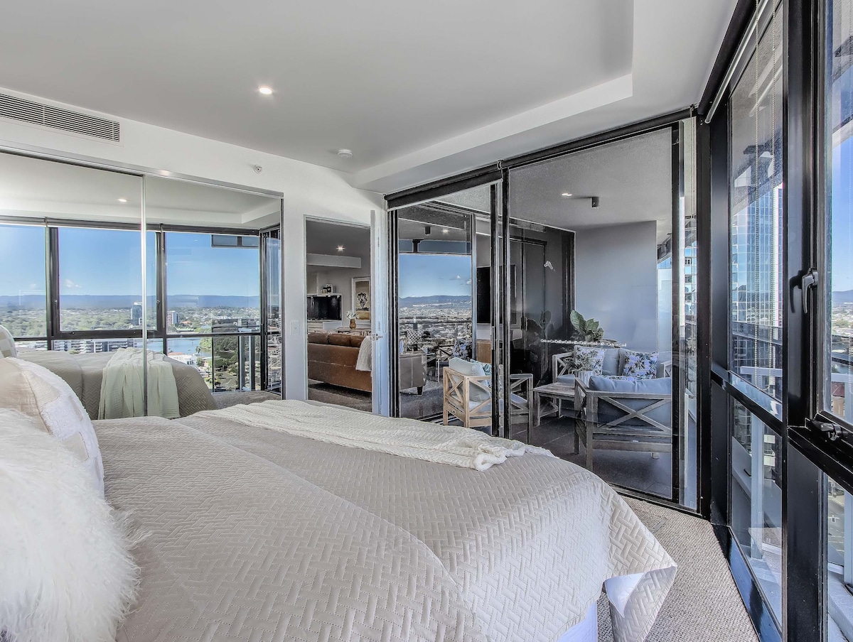Luxe 2 Bedroom with River & Hinterland Views