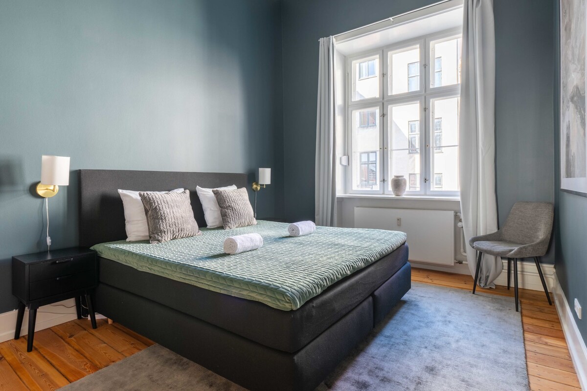 CPH City Central 8P Flat with Private Balcony