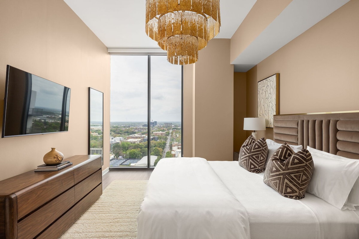 *New* Goldfinger by Atlanta Luxury Rentals