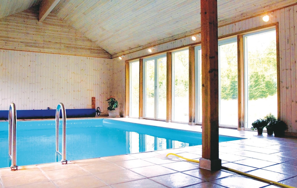 Nice home in Markaryd with indoor swimming pool