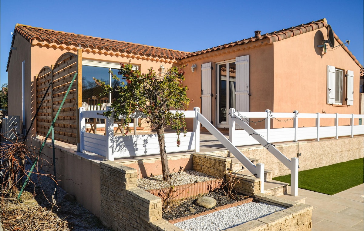 Beautiful home with outdoor swimming pool