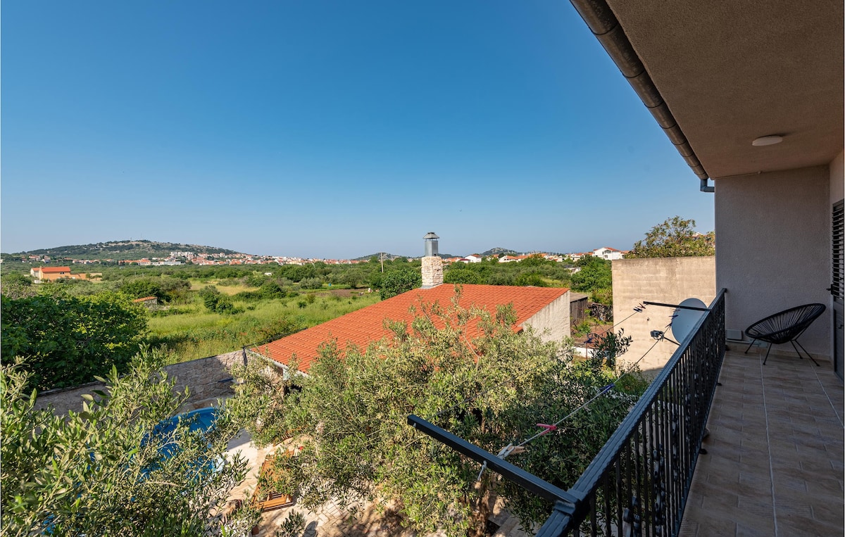 Gorgeous home in Betina with kitchen