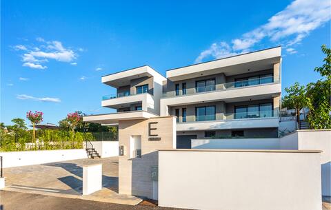 3 bedroom stunning apartment in Malinska