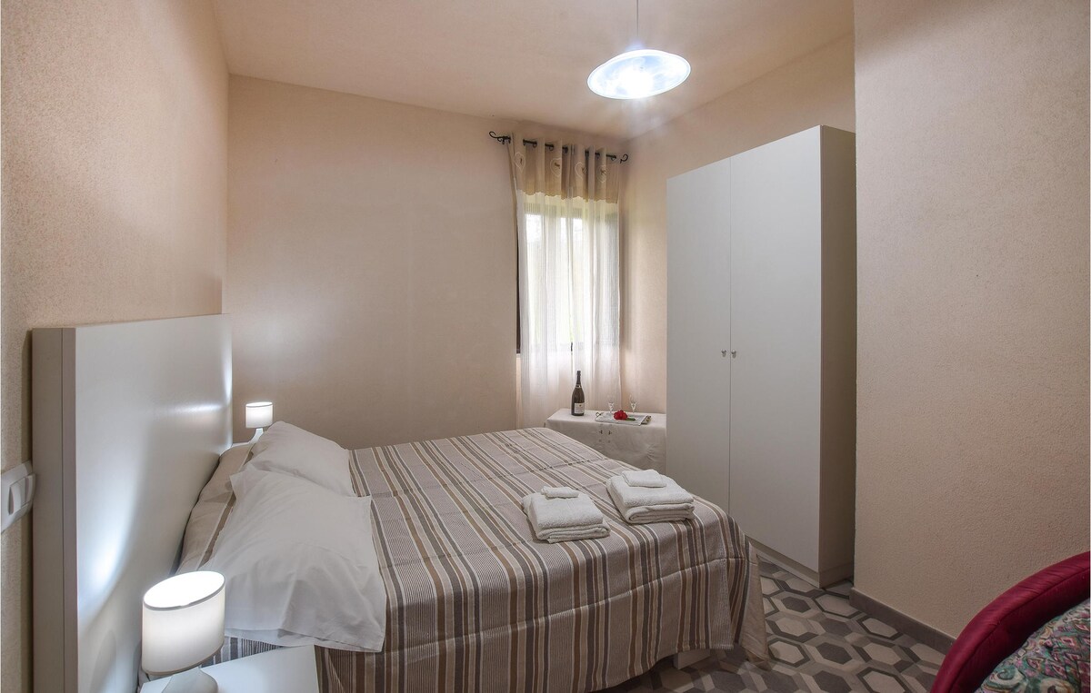 1 bedroom awesome apartment in zambrone