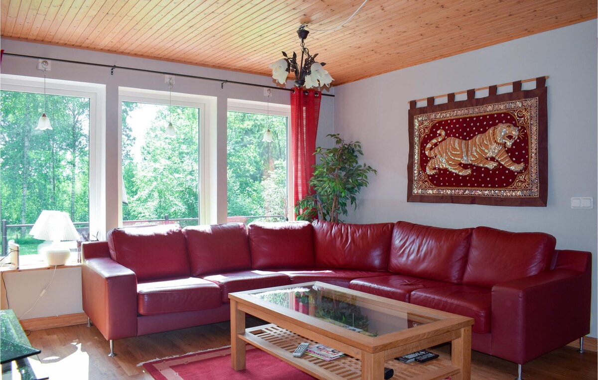 Home in Ryd with 3 Bedrooms, Sauna and WiFi