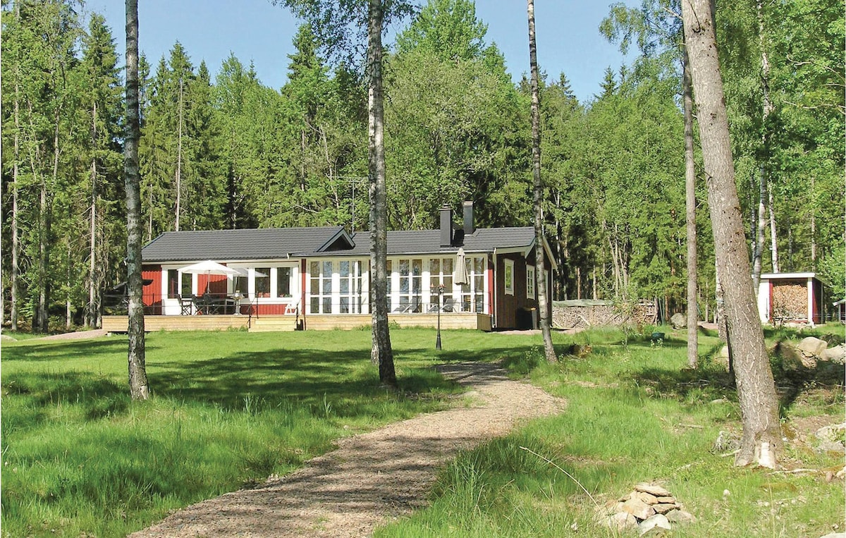 Home in Ryd with 3 Bedrooms, Sauna and WiFi