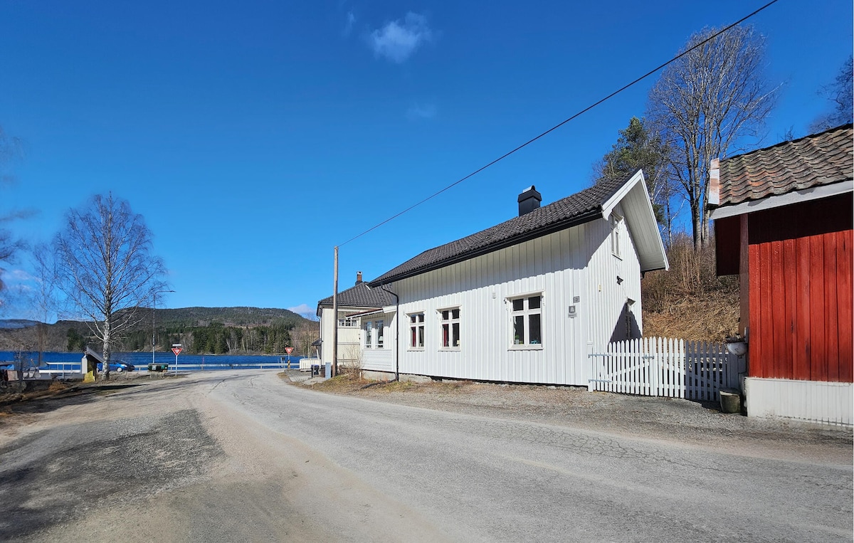 Lovely home in Ulefoss with house sea view