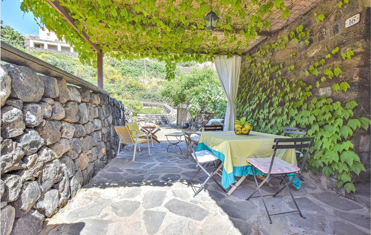 3 bedroom stunning home in Pantelleria