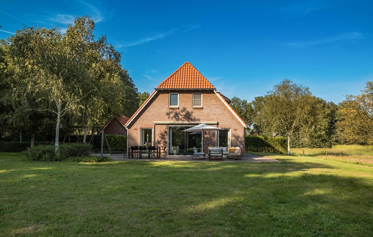 4 bedroom lovely home in Havelte