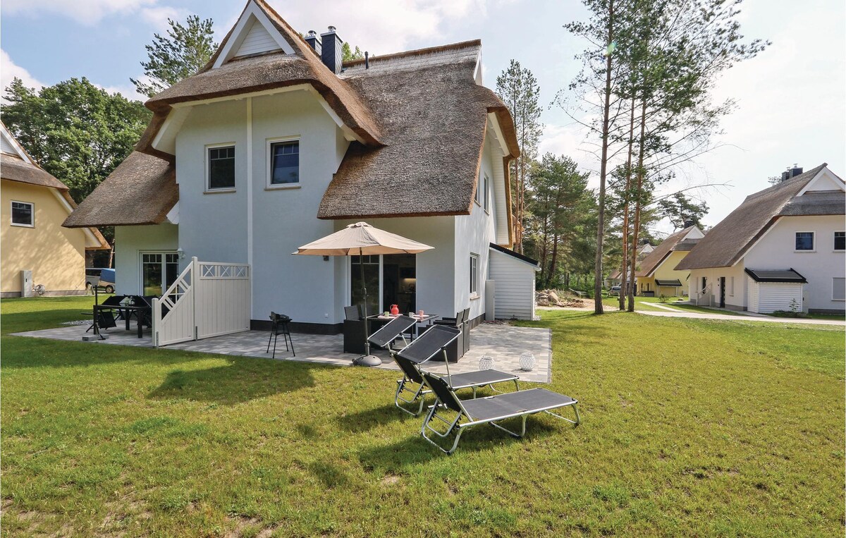 Cozy home in Zirchow/Usedom with kitchen