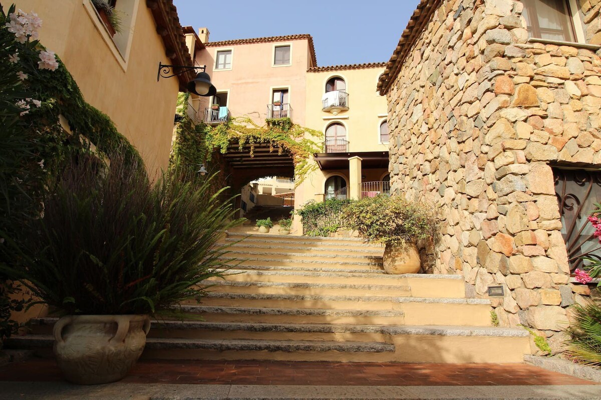 Beautiful luxury villa located in Sardinia in Vill