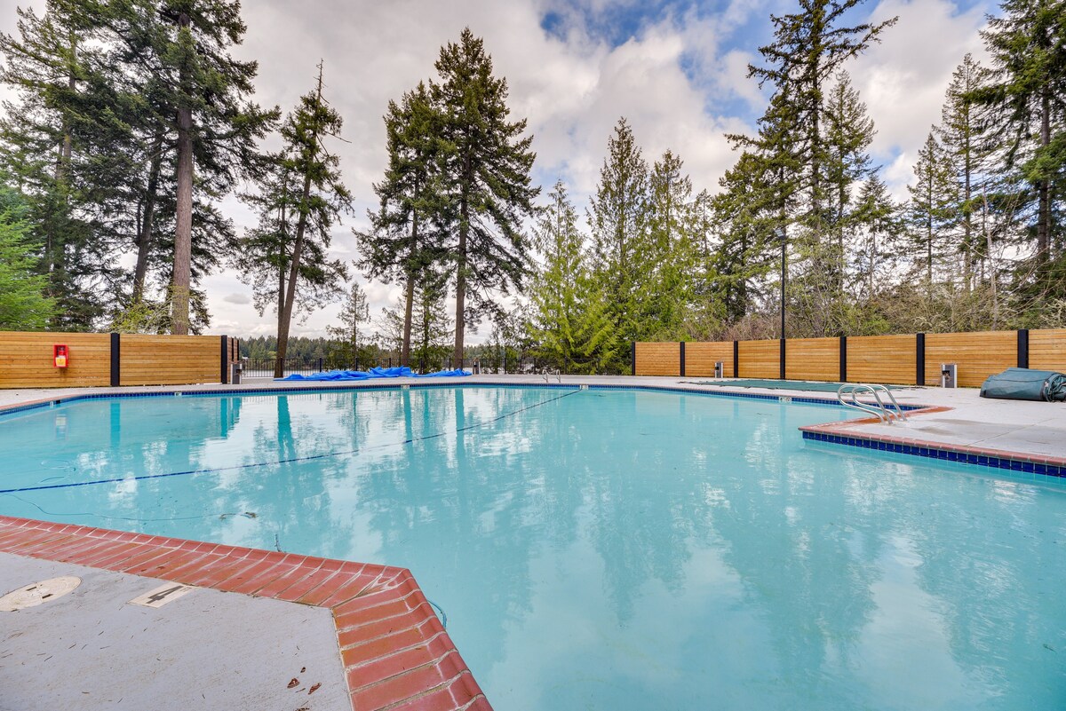 Incredible Home w/ Hot Tub, Bar & Clear Lake View!