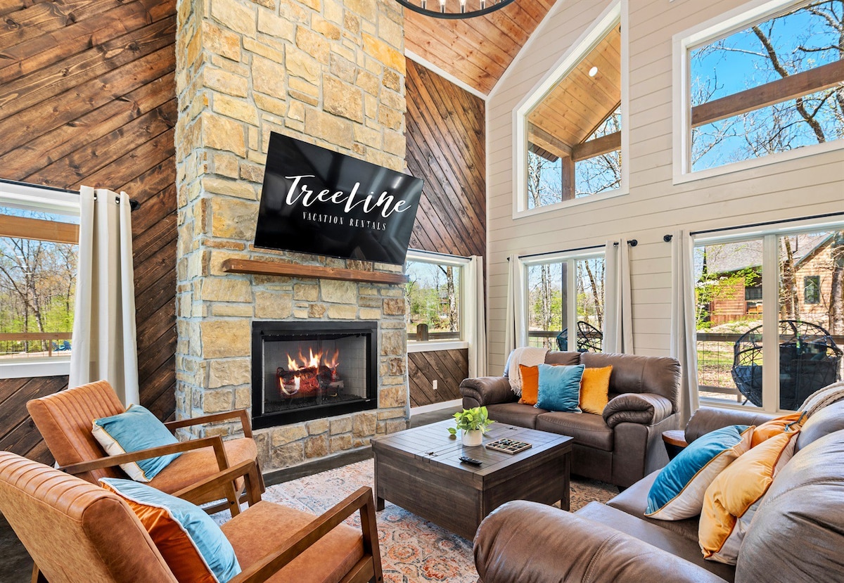 Waterfront | Firepit | Covered Deck | Pet-Friendly