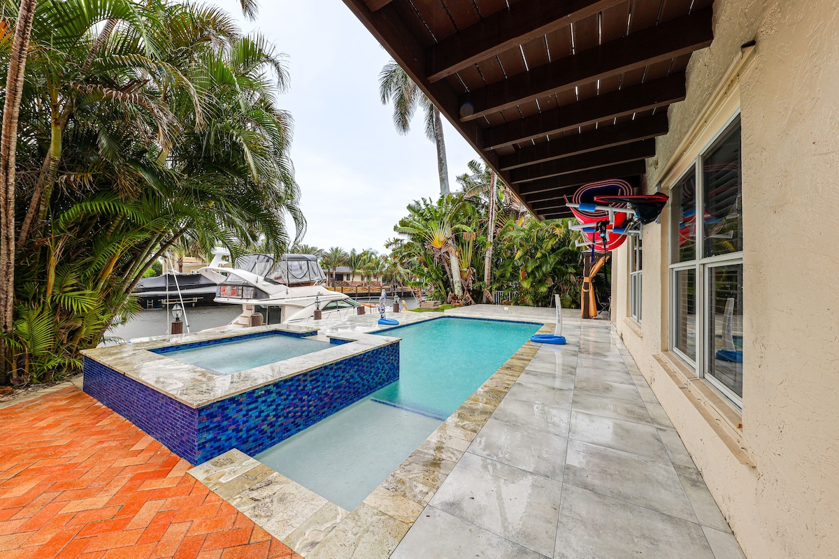 Spacious Lighthouse Point Home w/ Pool + Grill!