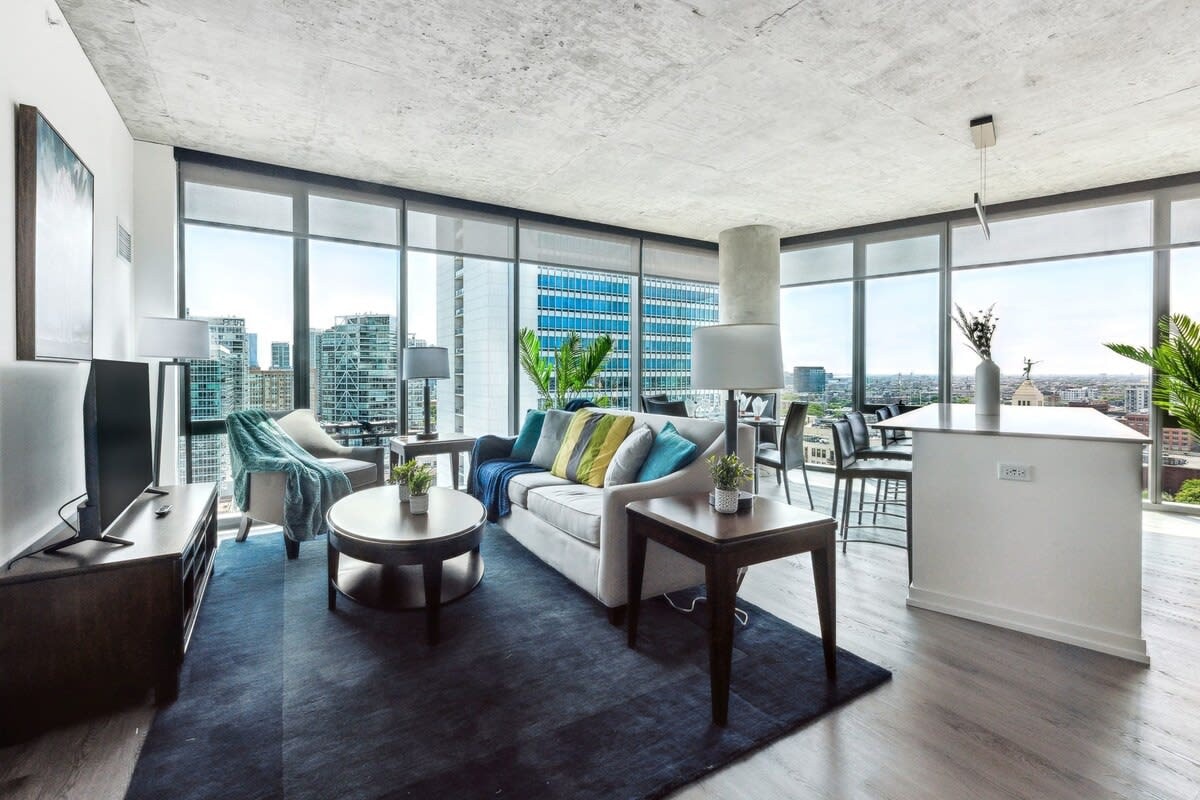 2BR Stunning River North Suite