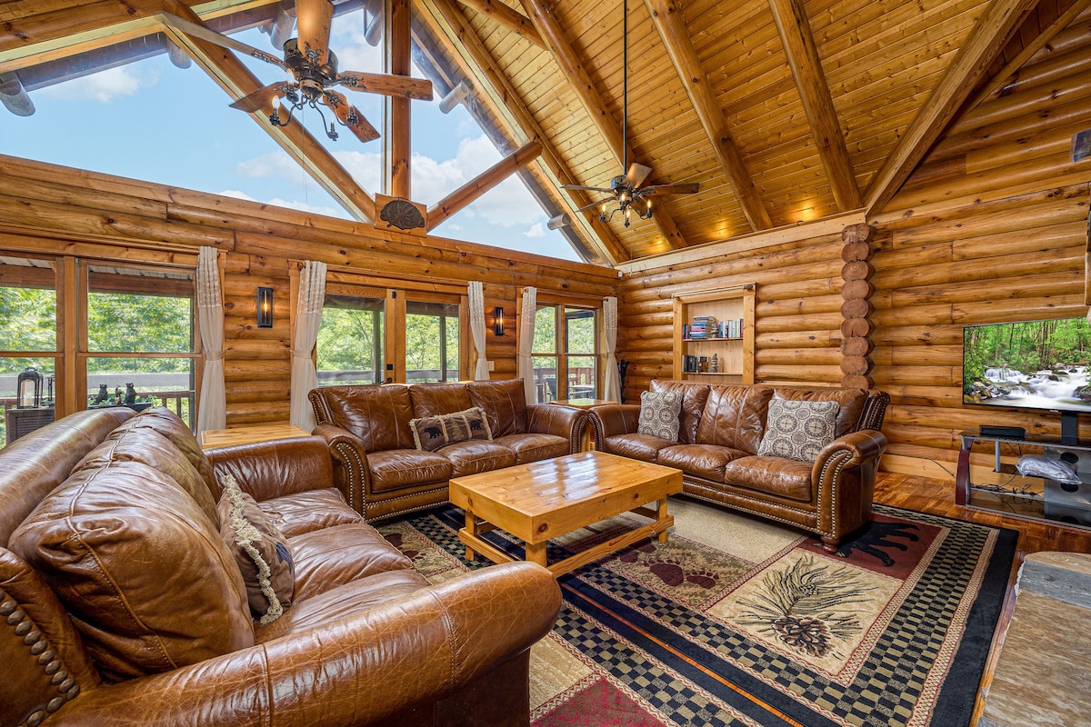 Epic Cabin Getaway for 24, Ultimate Fun!