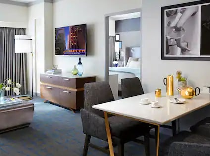 The Residences By Hilton - 1 Bedroom Premier
