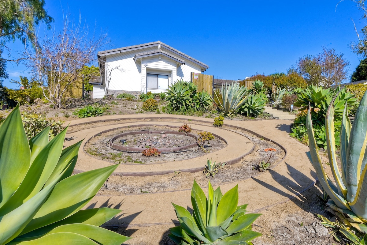 Encinitas Family Retreat – 3 BDR Close to Beach!