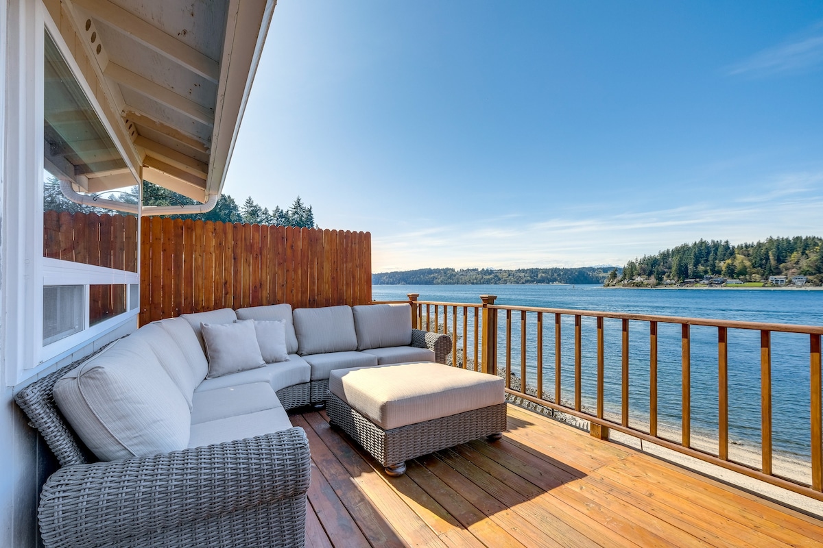 Port Orchard Waterfront Retreat: Steps to Beach!
