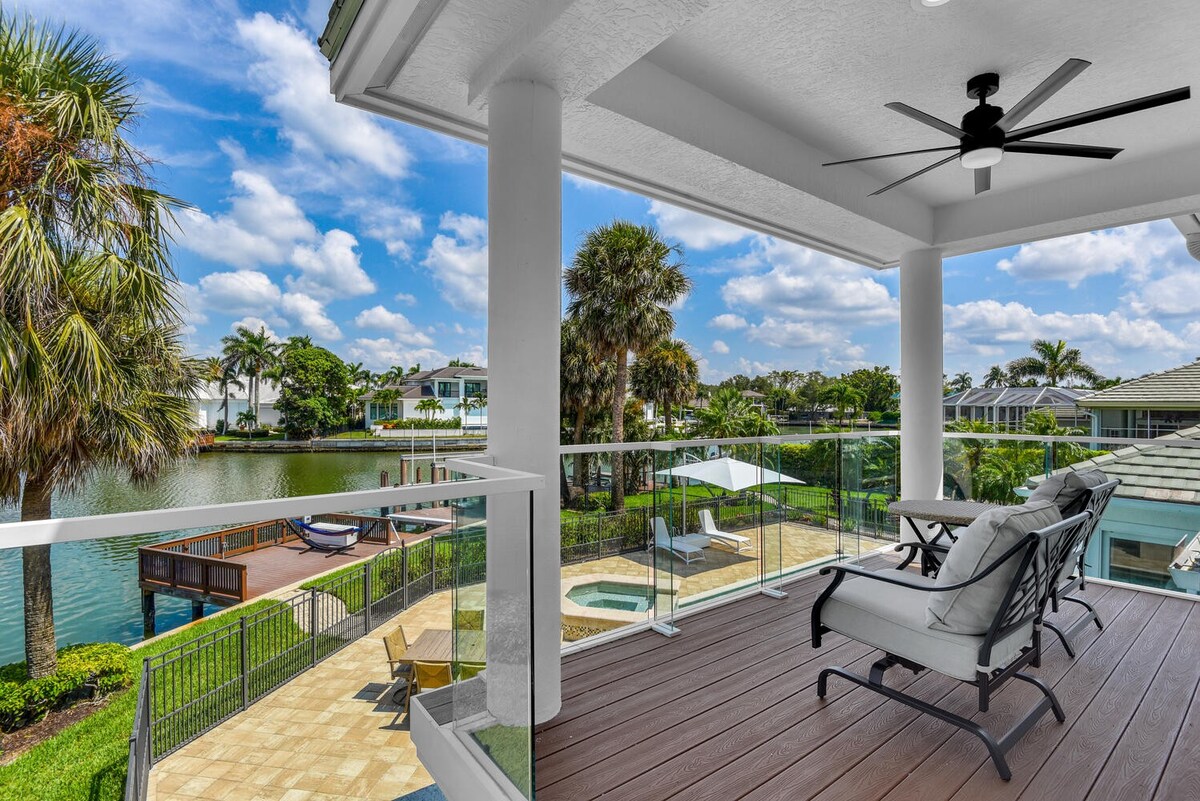 Sailboat Pointe - a waterfront OASIS!