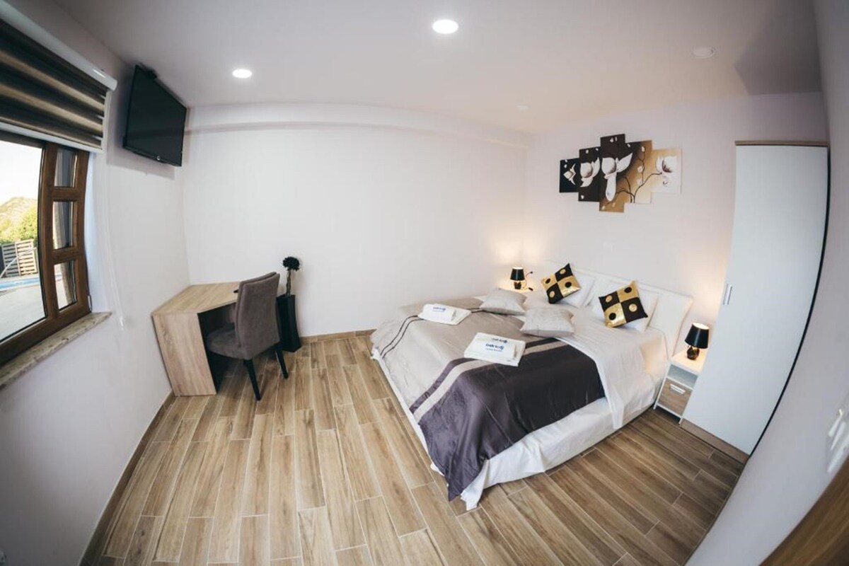 Luxury Apartment & Rooms - Double Room 22 (2+1)