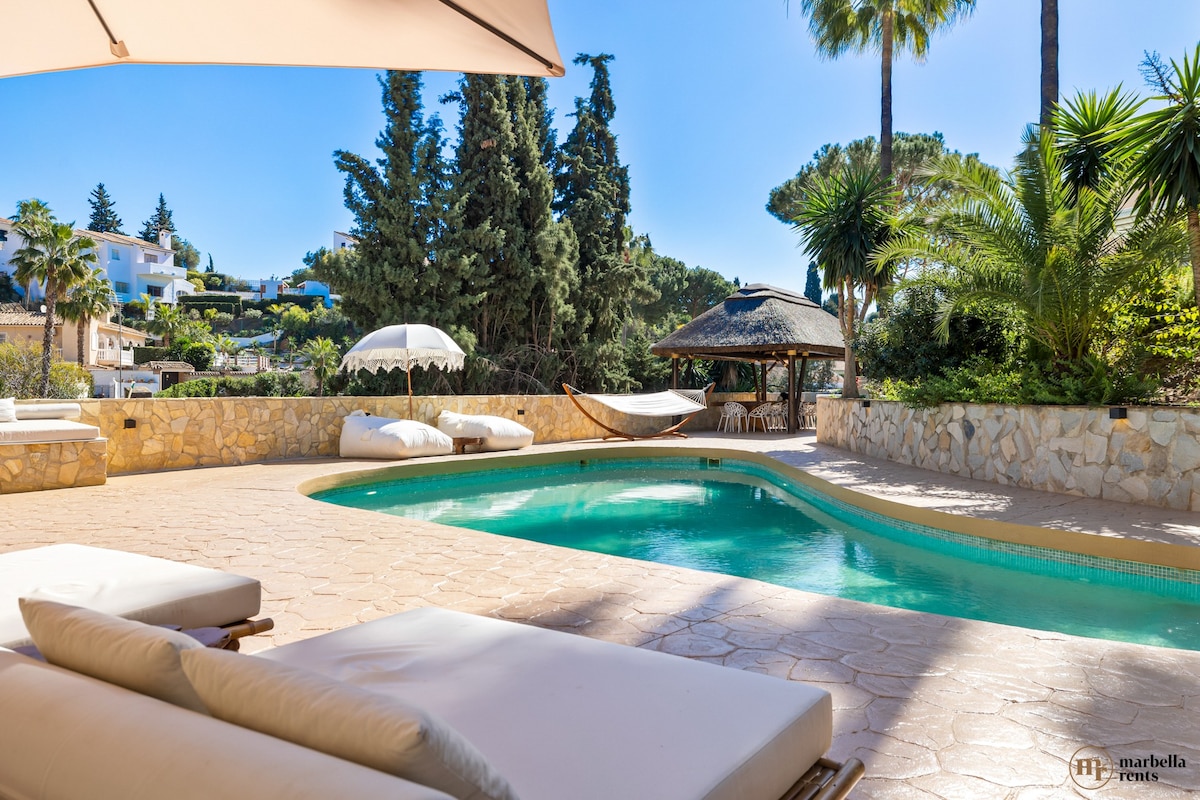 Villa Tropical | Heated Pool!