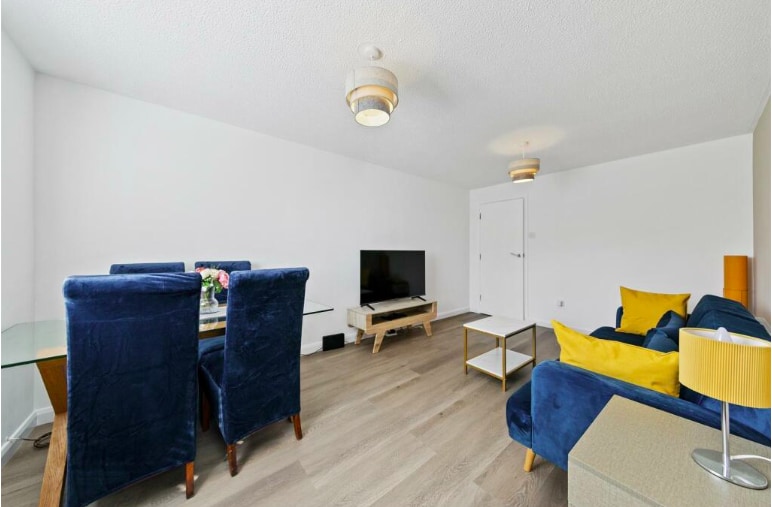 Stylish 2 bedroom apartment Kettering Town Centre