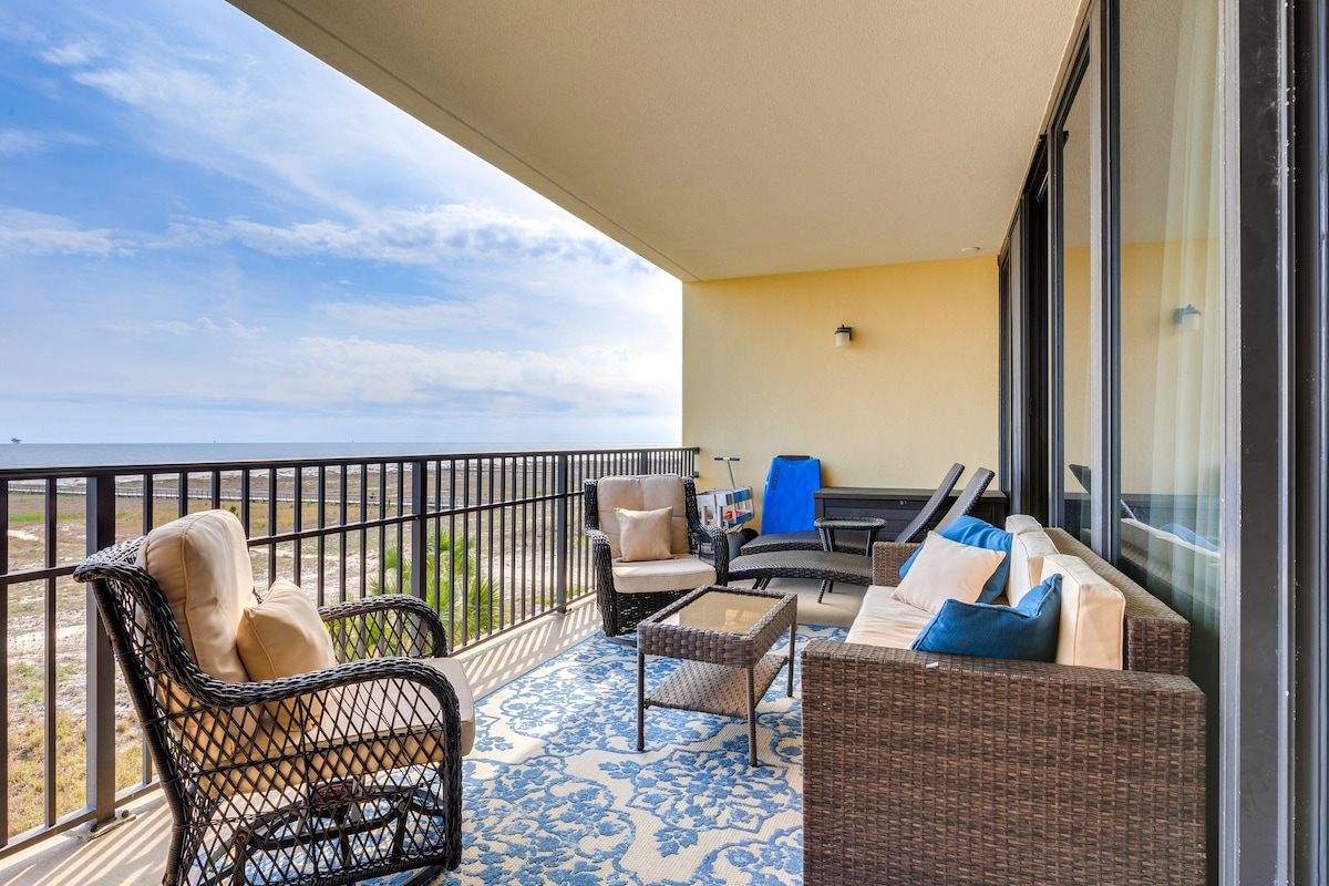 Dauphin Island Condo w/ Balcony & Resort Amenities