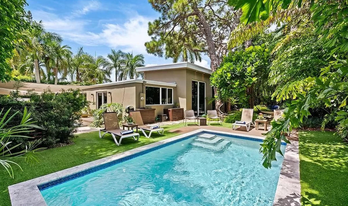 Wilton Manors Stunning Gated Oasis