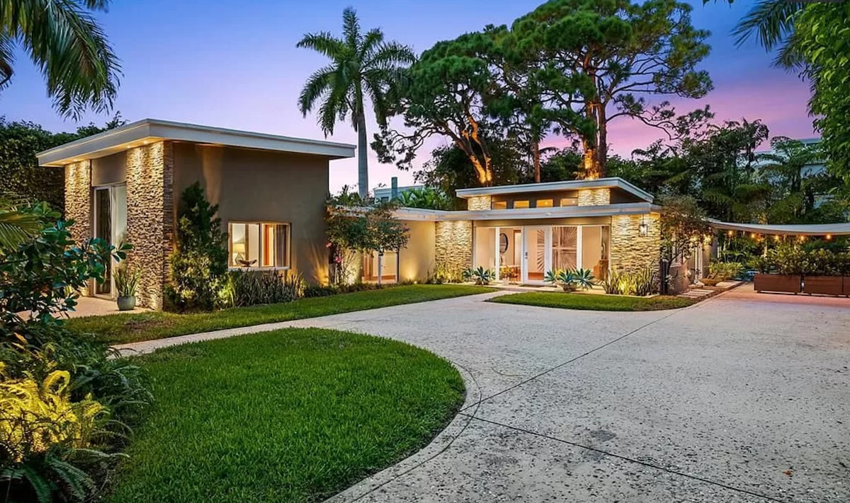 Wilton Manors Stunning Gated Oasis