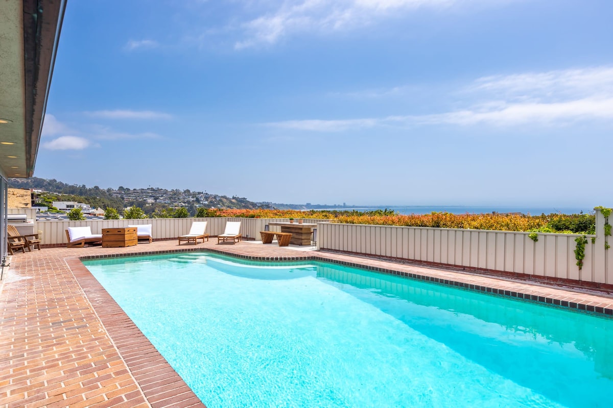 4B/ 3B Ocean View Home with Pool