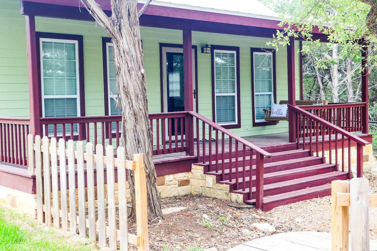 Hill Country Escape, cabin 5 min from Whitewater