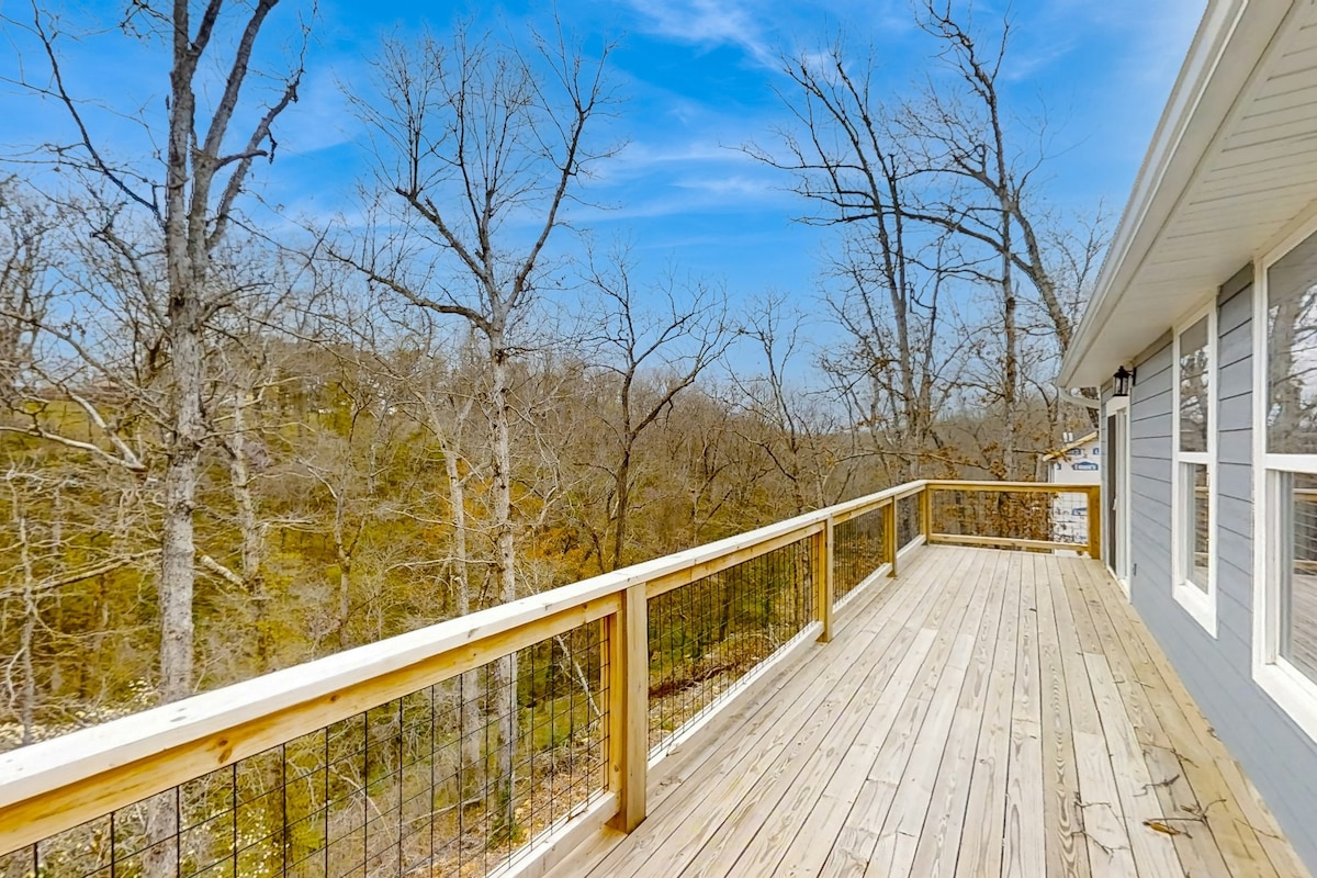 Brand-new, dog-friendly 2BR with great deck