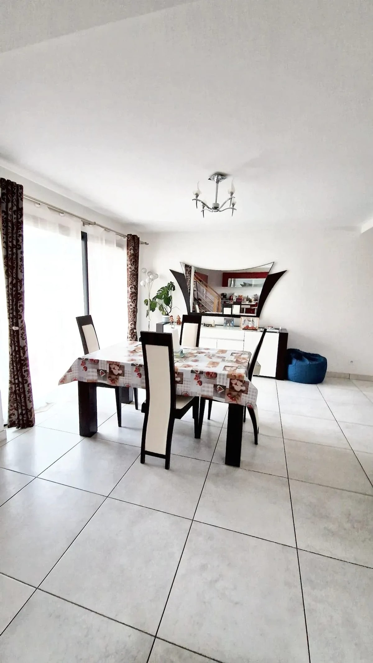 Spacious house for 8 ppl. with jacuzzi at Clamart