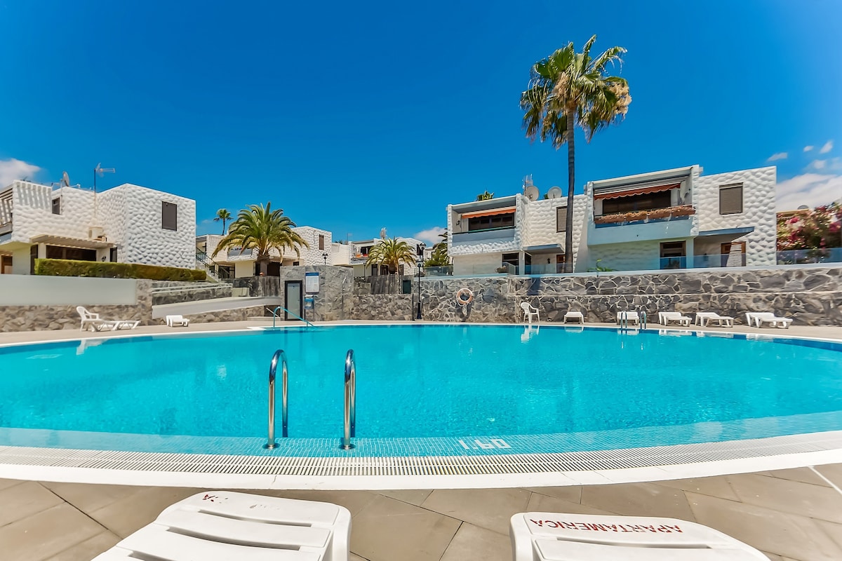 Two bedroom near Playa de Las Americas, Wifi, pool