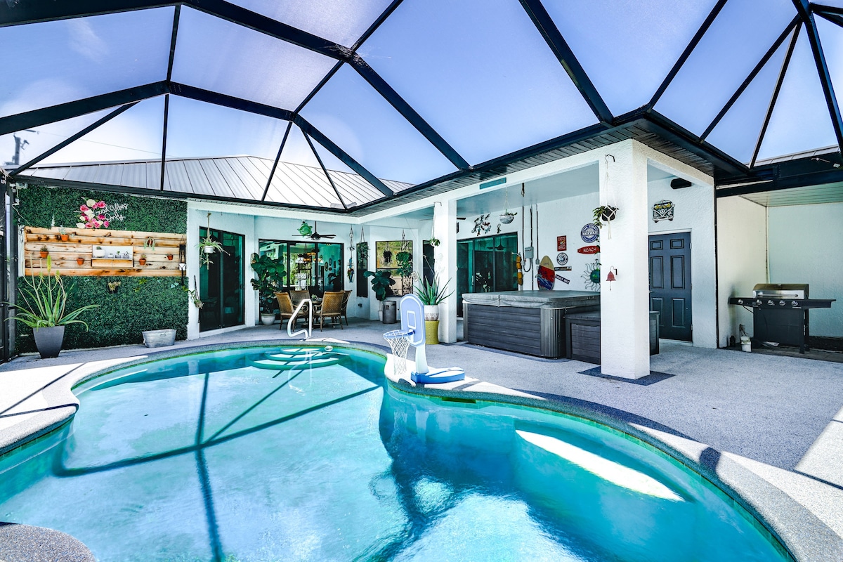 Spacious Cape Coral Home w/ Private Pool & Lanai!