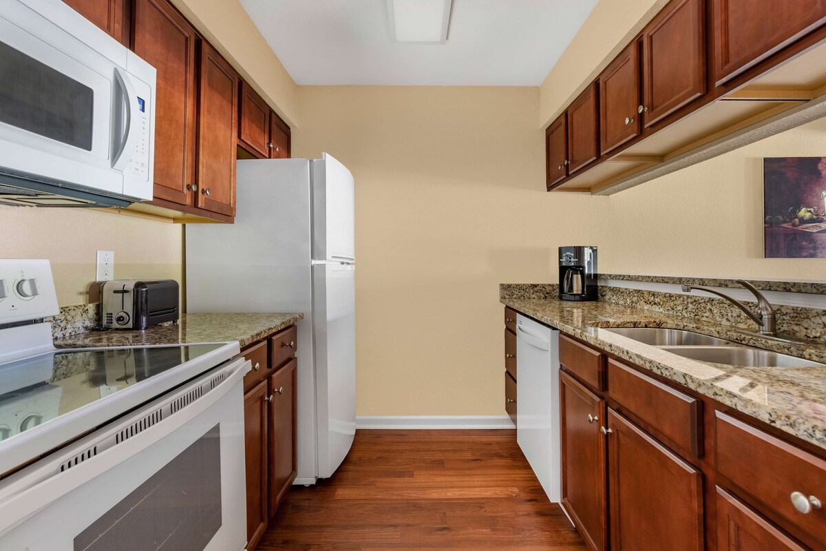 A Must-Experience Vacay! 2 Units w/ Kitchens!