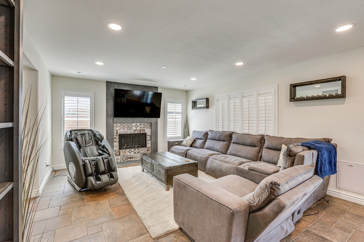 Spacious Glendale Home: Walk to State Farm Stadium